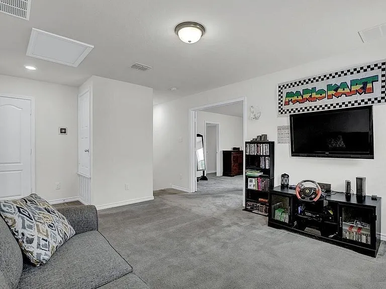 667 Anthem Ln — Photo 24
