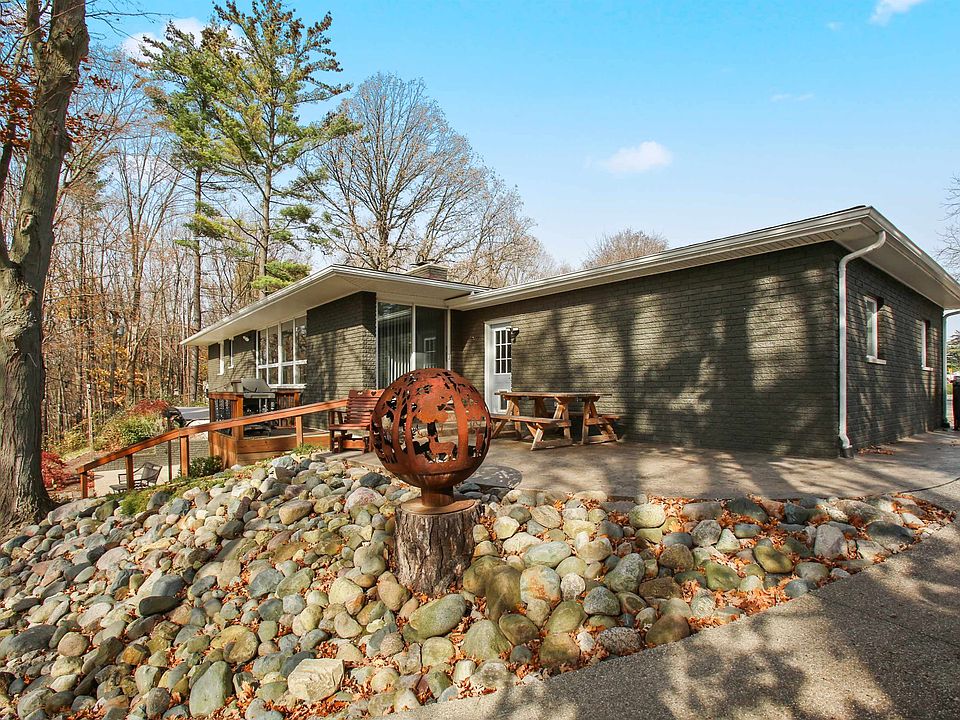 3305 Vincent Rd, Clyde, MI 48049 MLS 50127020 Zillow