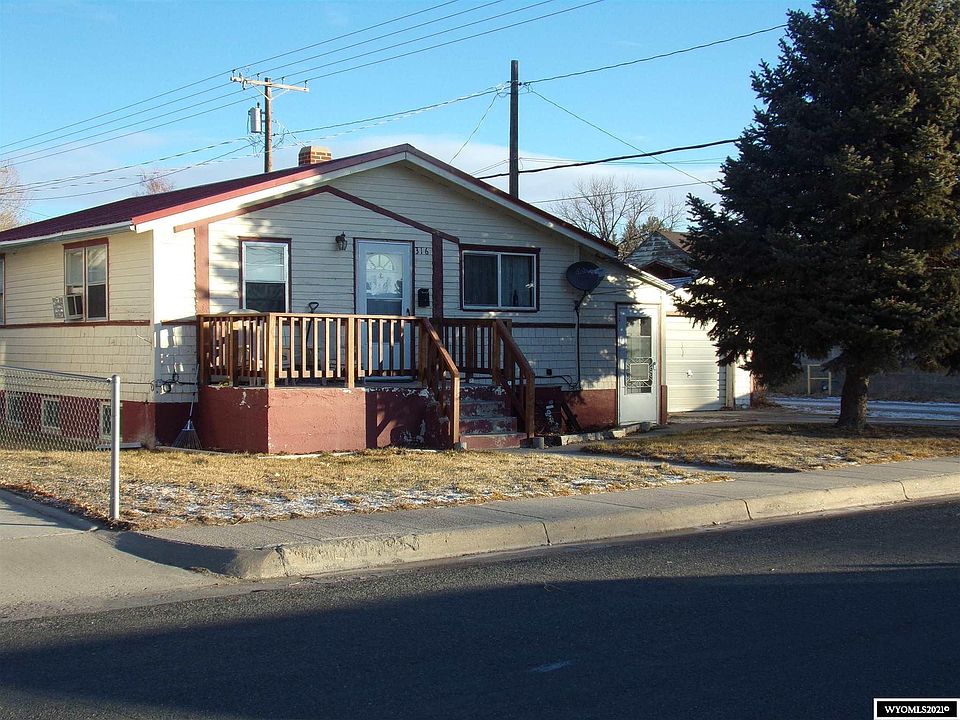 1st image of 316 E 25th Ave