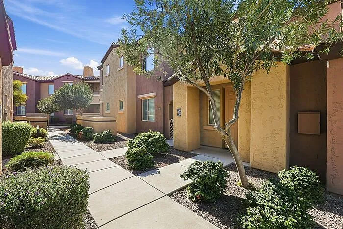 250 W Queen Creek Rd #239 — Photo 3