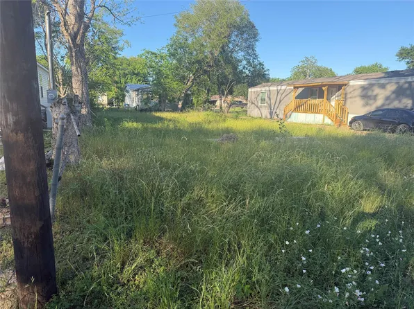 412 E Union St, Eagle Lake, TX 77434