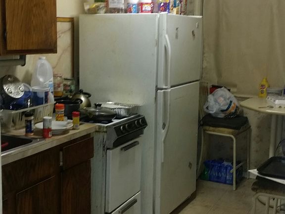 4th image of 4957 Oxford Ave