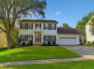 12236 Oak Brook Dr, Urbandale, IA 50323