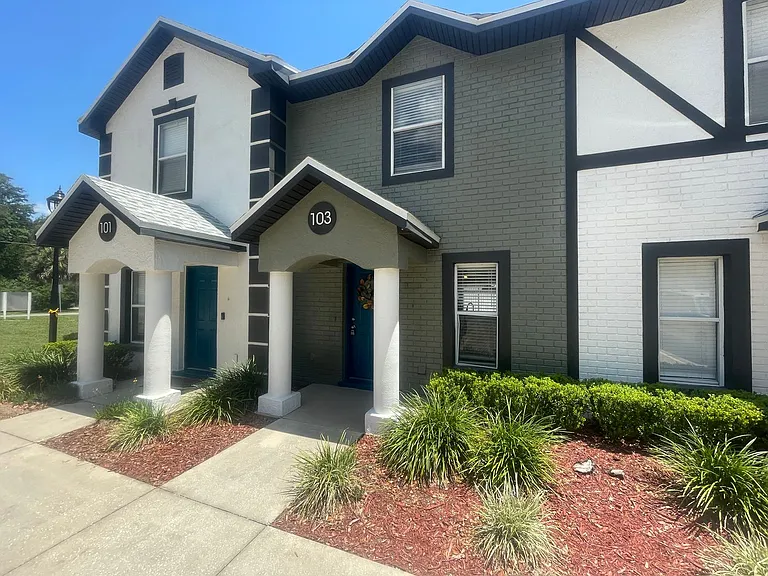 Village Park Townhomes | 2 & 3 Bedroom Apartments in Lady Lake, FL — Photo 42