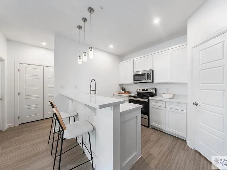 165 W Ruben M Torres Blvd #C — Photo 6