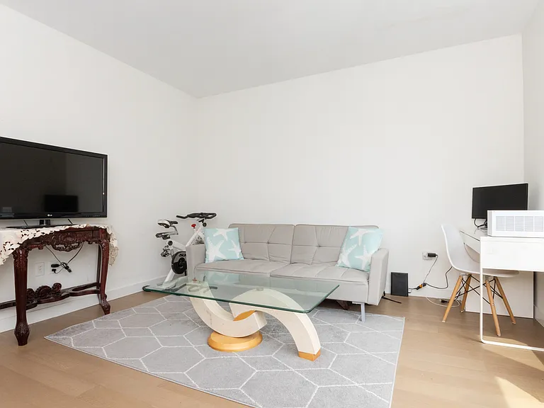 45 Lewis St #202 — Photo 7