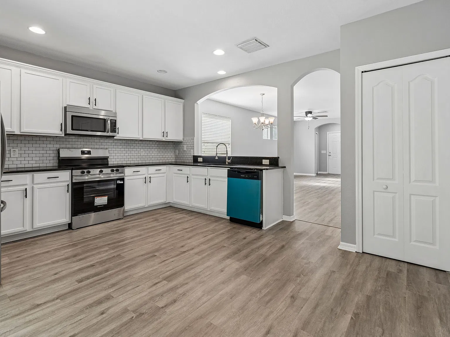 30737 White Bird Ave — Photo 4