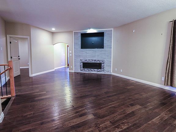 3rd image of 4620 93b St