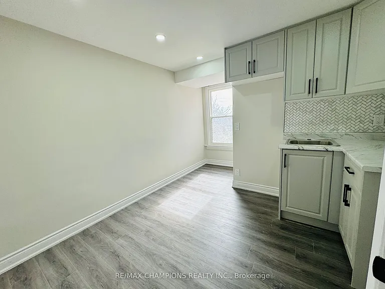 196 Caledonia Rd #2 — Photo 1