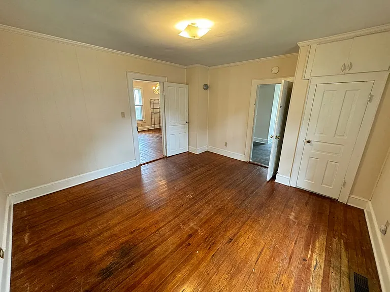805 Alma Ave — Photo 8