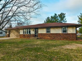 4604 Meteor Ct, Machesney Park, IL 61115