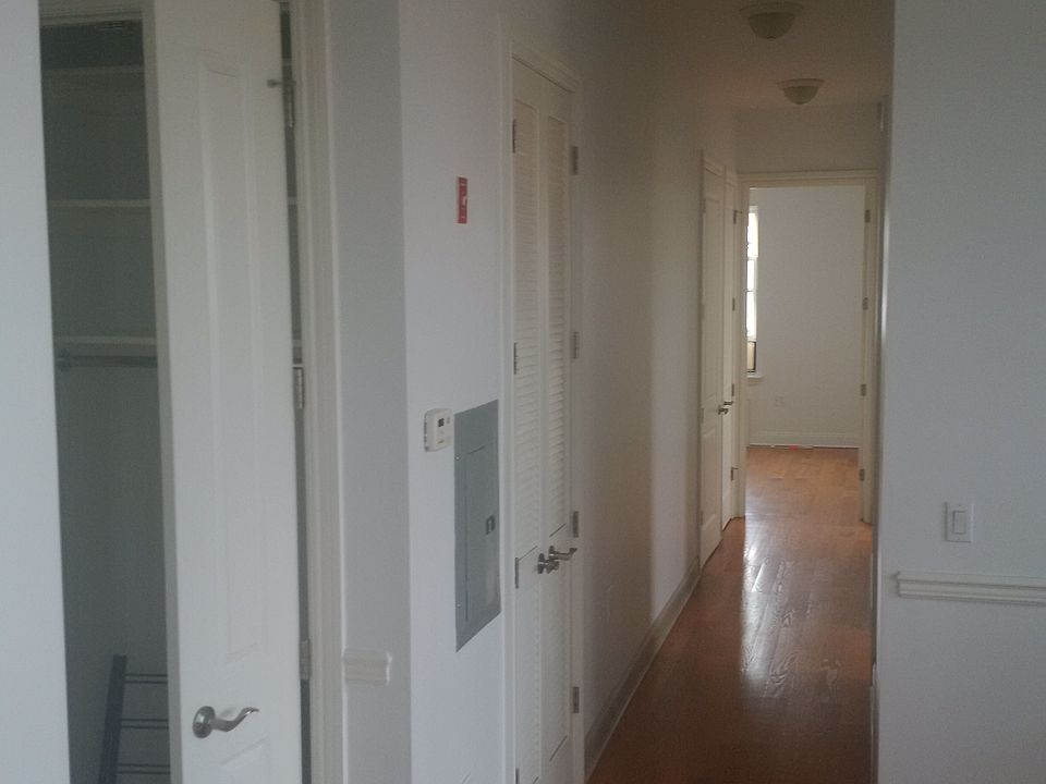 2nd image of 1476 President St