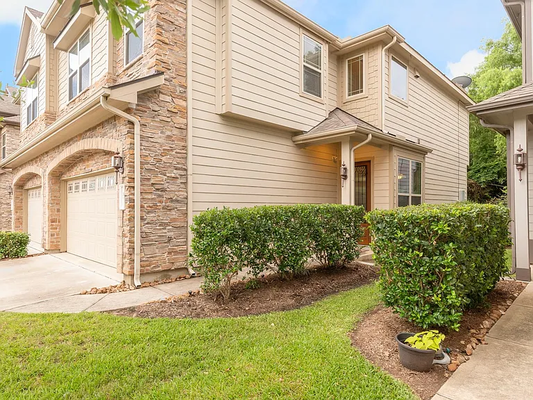 87 Aventura Pl — Photo 3