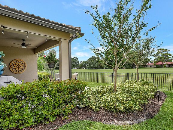 5th image of 8233 NW 79th Avenue