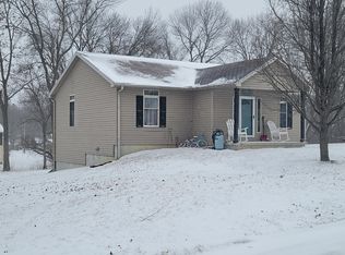 468 S Redman Ave, Marshall, MO 65340