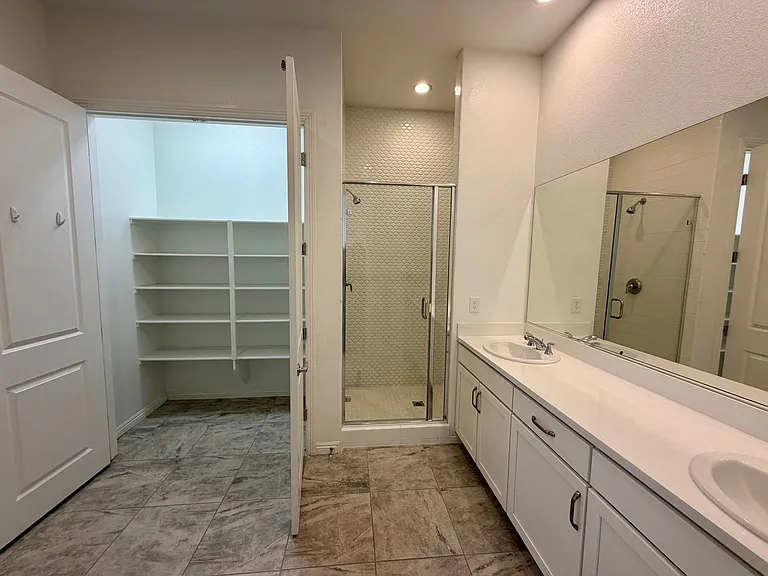 313 Meadow Brush Pl — Photo 11
