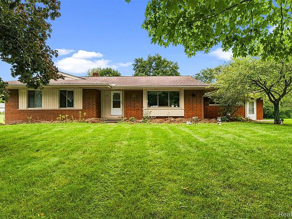 3rd image of 10407 Hegel Rd