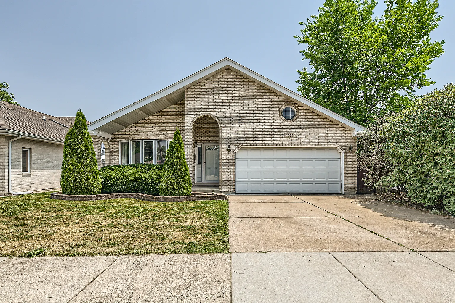 4057 Custer Ave photo 1