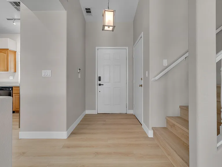 1568 Lamplight Village Ln — Photo 6