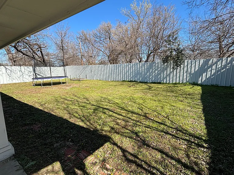 2333 Kingswood Dr — Photo 15