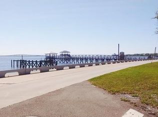 209 Chartres Dr, Bay Saint Louis, MS 39520
