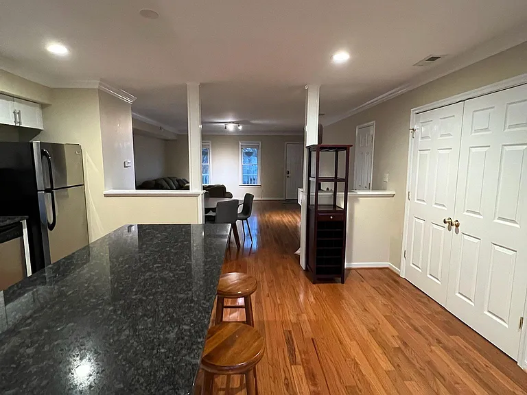 1804 Powhatan St — Photo 32