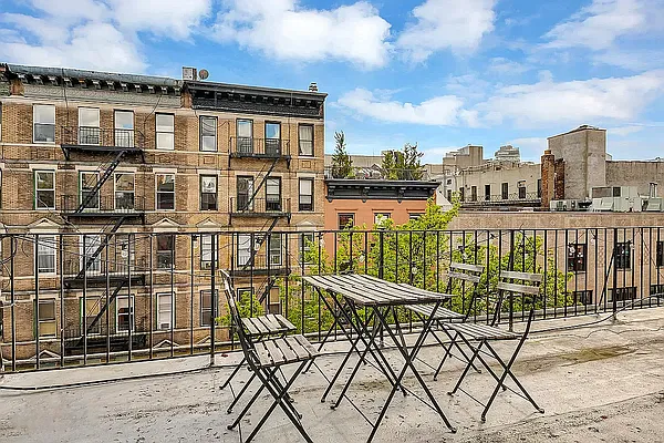 Rented by Compass | media 17