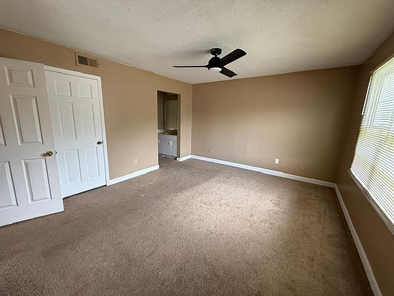 3rd image of 3362 Cristil St