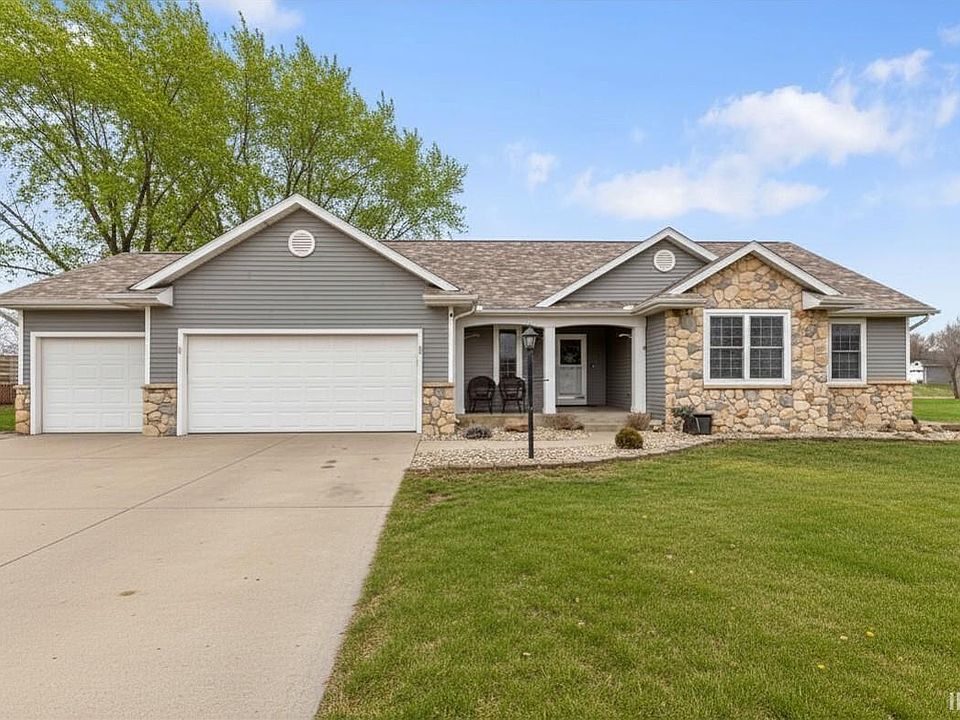 1st image of 57318 Garnet Ln
