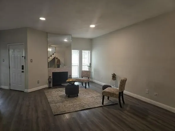 10811 Richmond Ave APT 11, Houston, TX 77042