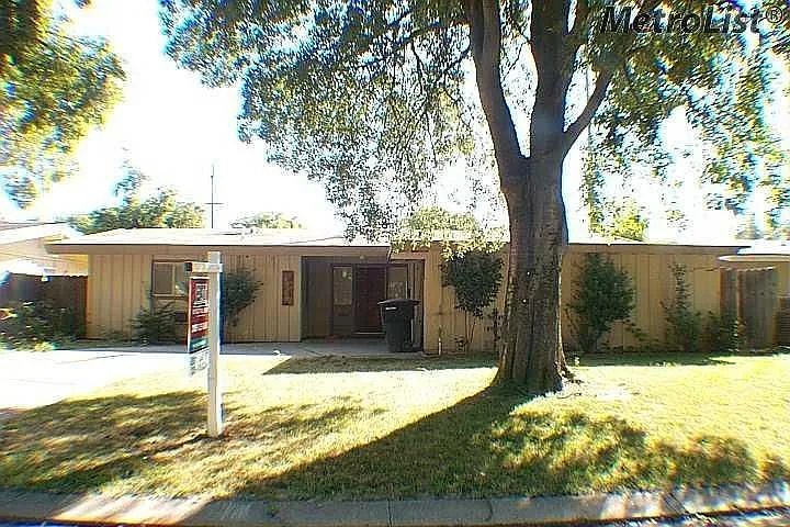 2012 Elmhurst Dr photo 1