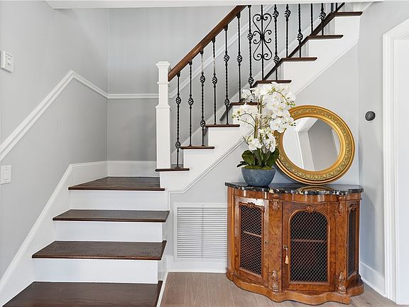 3rd image of 192 Merion