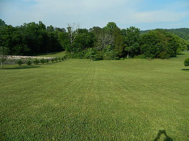 2nd image of 205 Montgomery View Dr