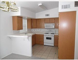2nd image of 520 Arrowhead Trl Unit 324
