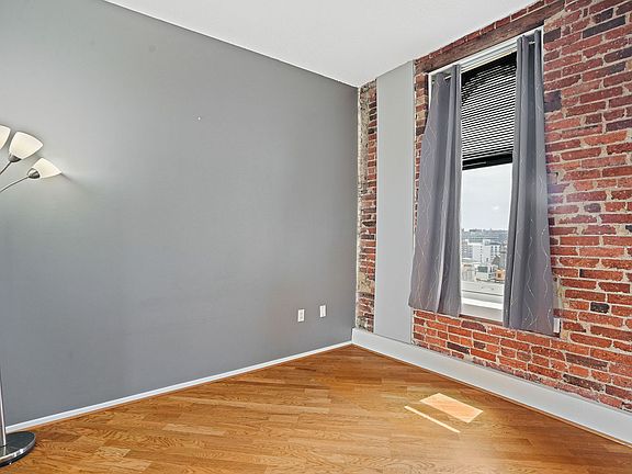 4th image of 1615 Q St NW APT 1002