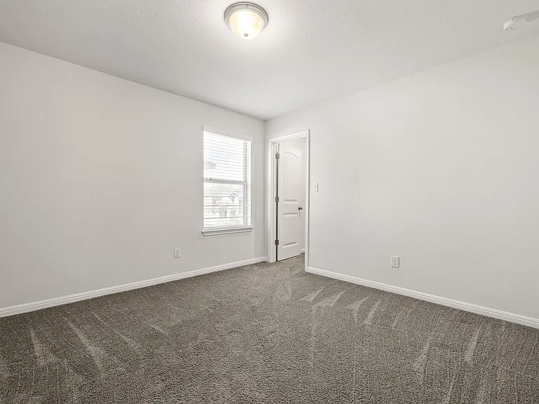 2904 Harvester Ln — Photo 18
