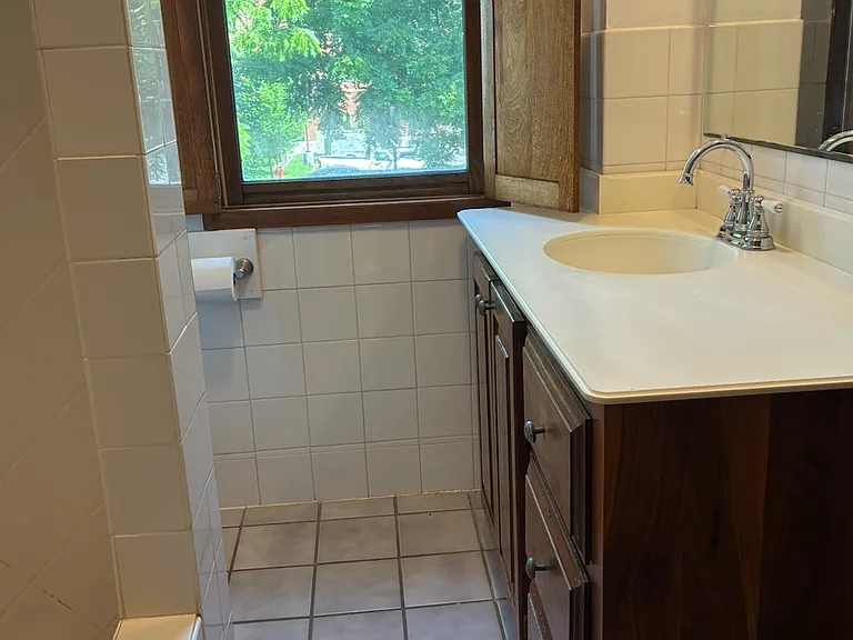 54 Morris Ave — Photo 36