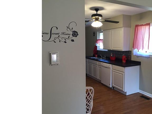 4th image of 4822 Willowbrook Dr