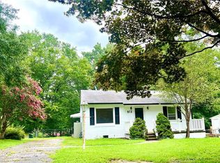 912 E Market St, Burlington, NC 27217