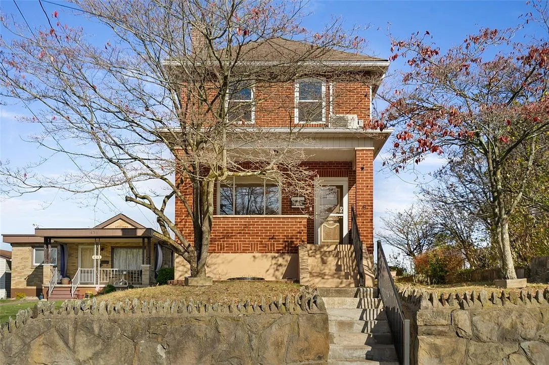429 Rose Ave photo 1