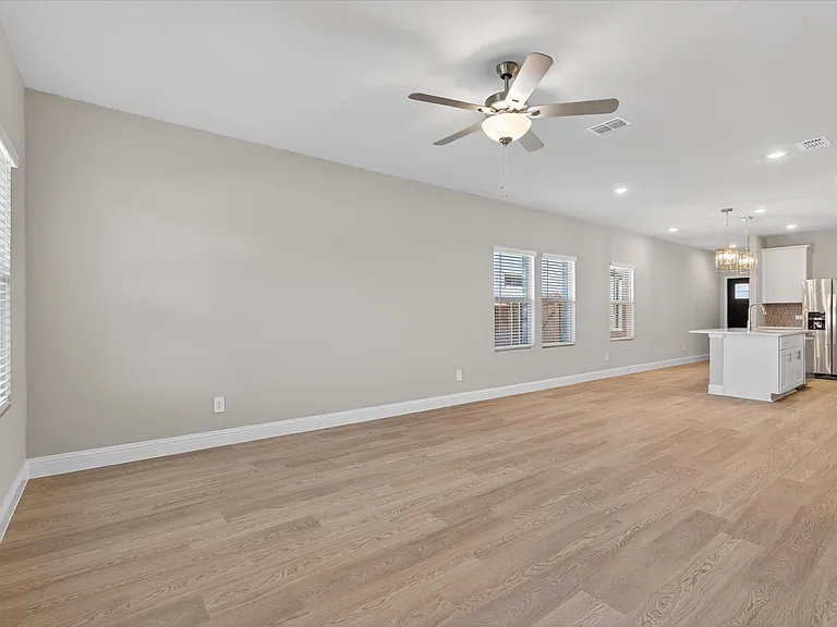 1724 Arches Rd — Photo 6