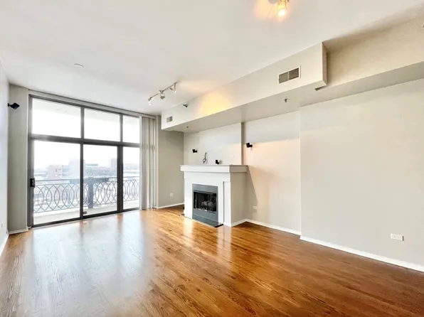1201 W Adams St APT 611, Chicago, IL 60607