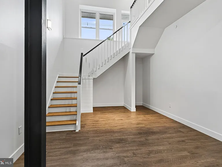 123 S Main St #6 — Photo 9