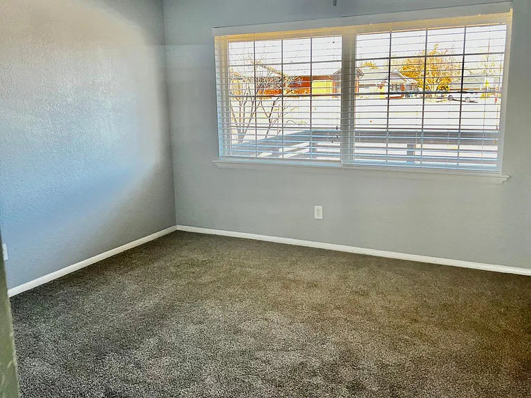 500 Ridgecrest Rd — Photo 5
