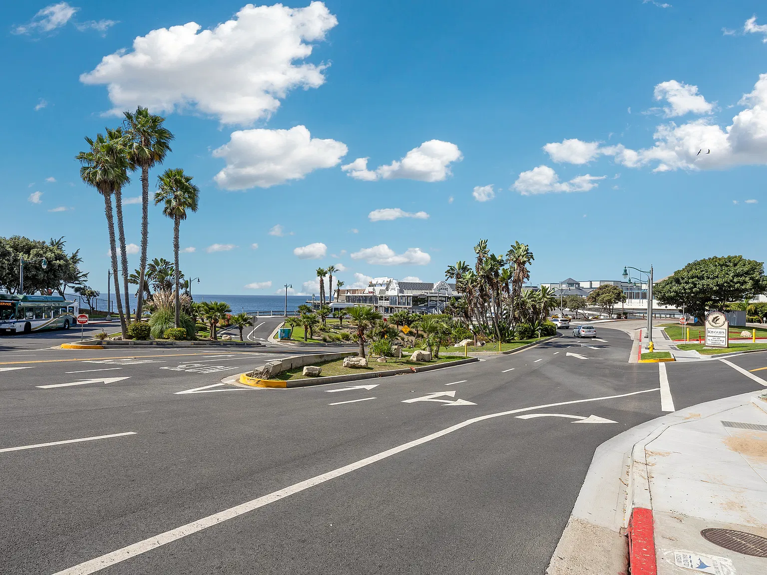 N Broadway, Redondo Beach — Photo 4