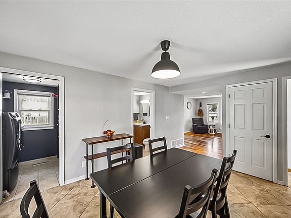 4th image of 105 15th St