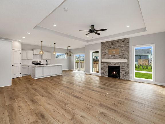 3rd image of 305 11th St NW