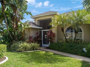 425 SE 10th Ave, Cape Coral, FL 33990