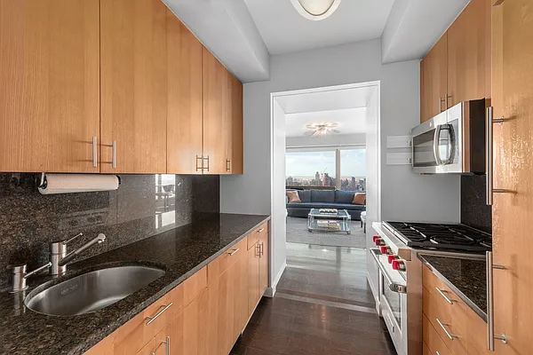 Sold by Douglas Elliman | media 15