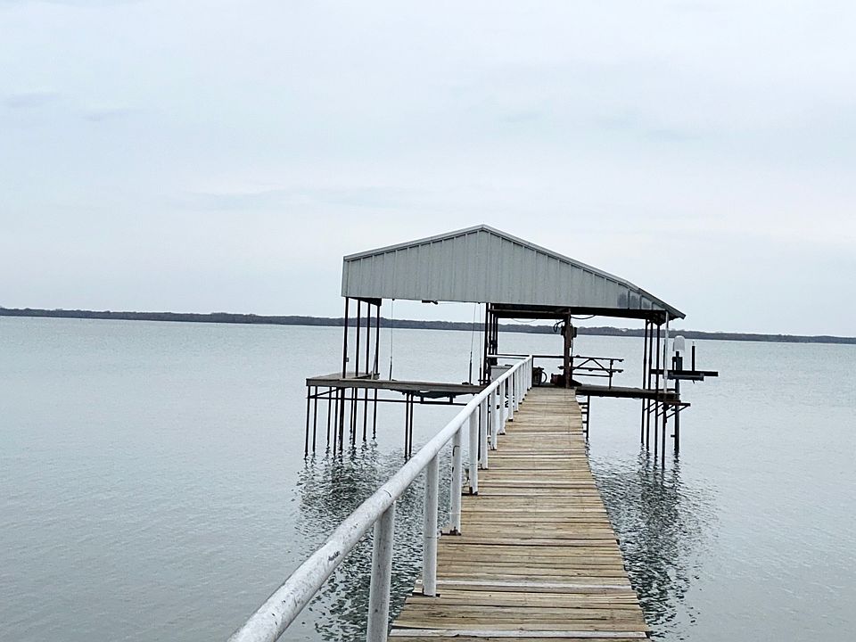 1st image of 832 Shoreline Dr